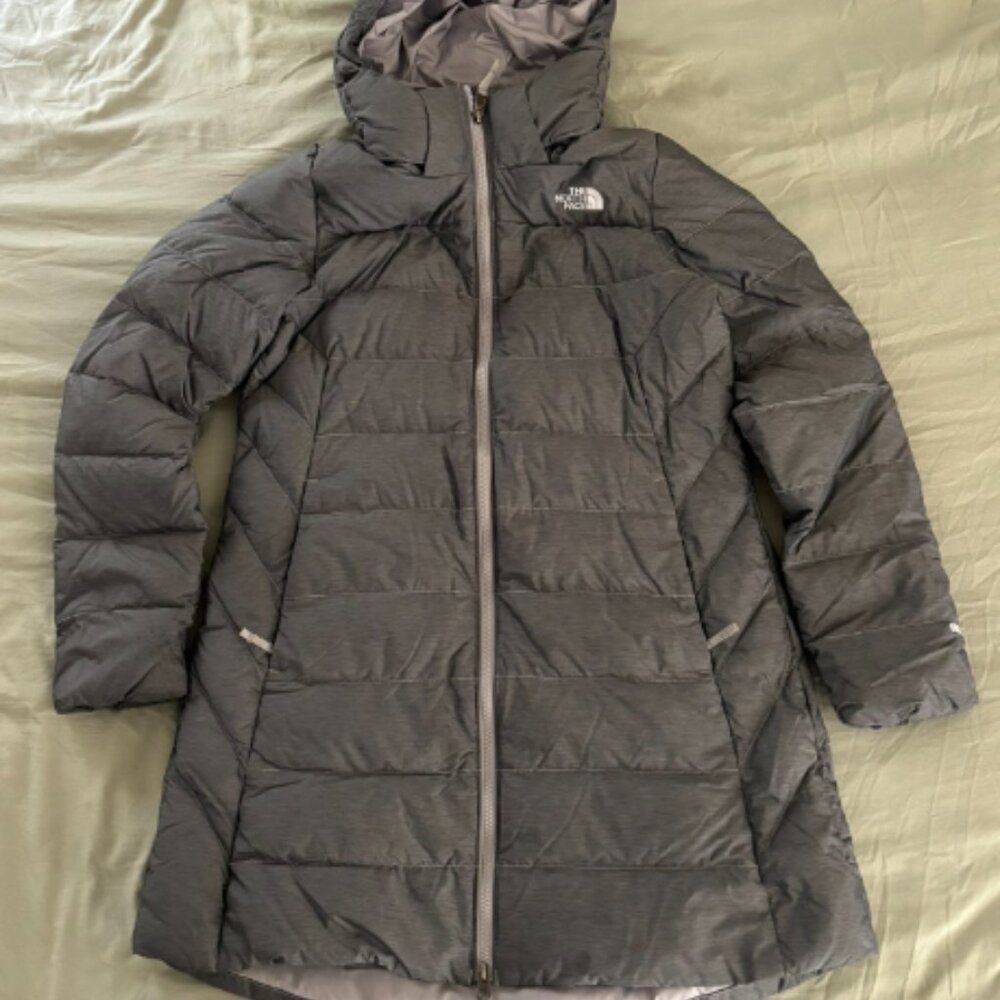 The North Face Women's Hooded Down Parka in Grey Size M Pre-owned